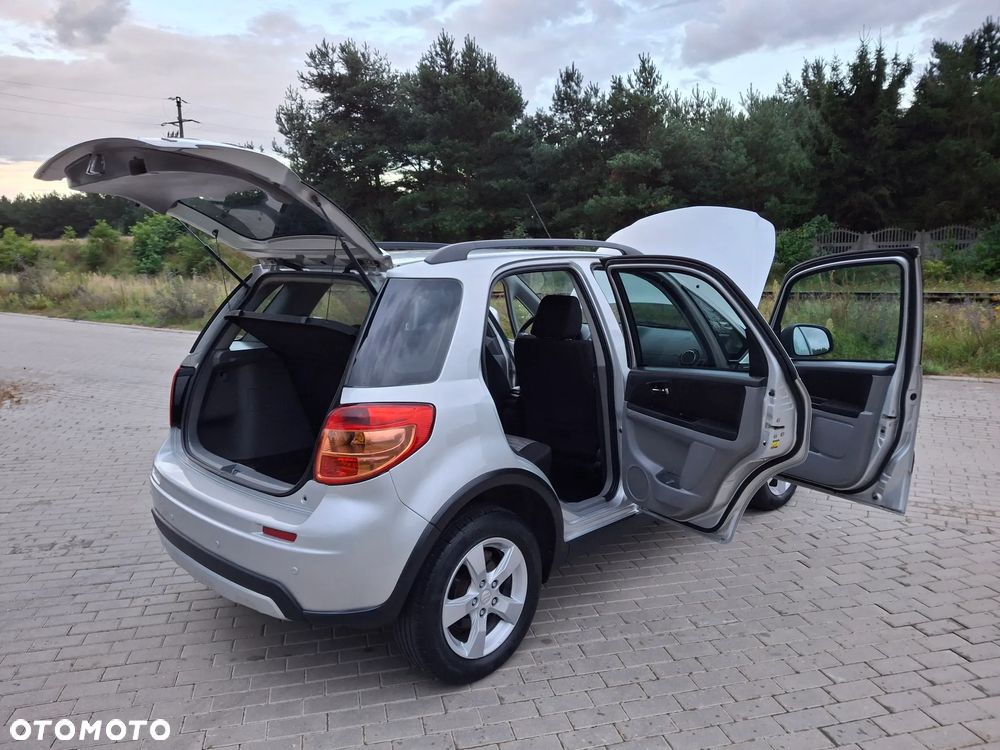 Suzuki SX4 1.6 Premium 4WD - 21