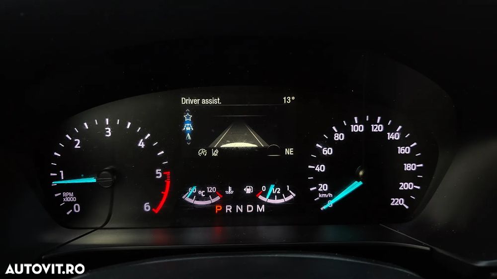 Ford Kuga 2.0 EcoBlue 4x4 Aut. TITANIUM - 25