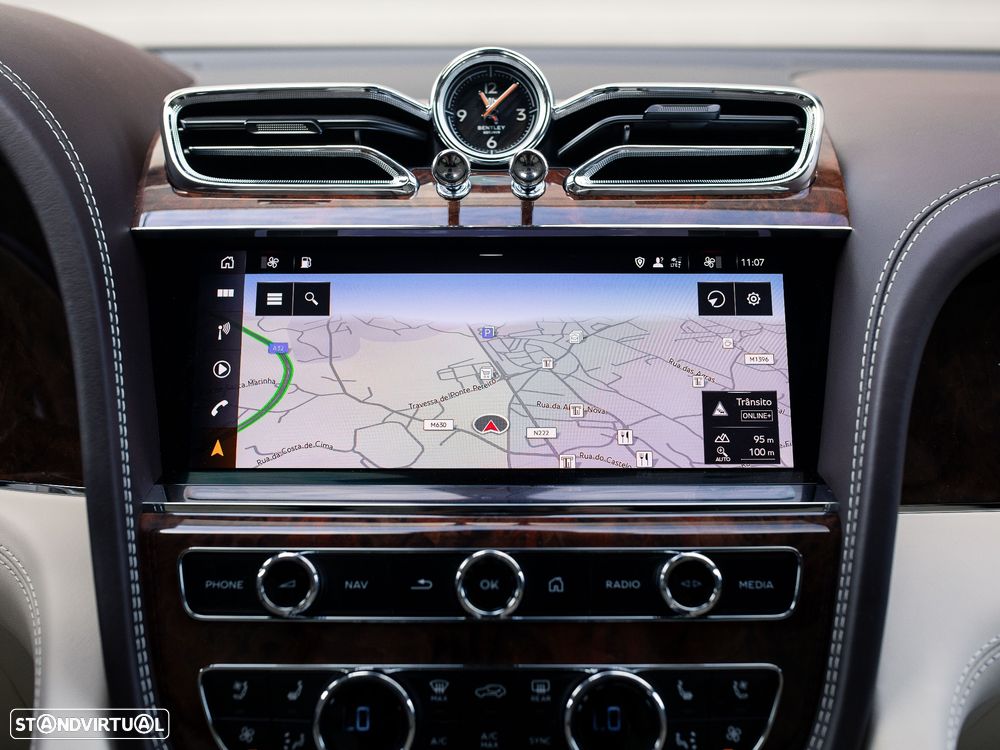Bentley Bentayga EWB V8 Azure - 54