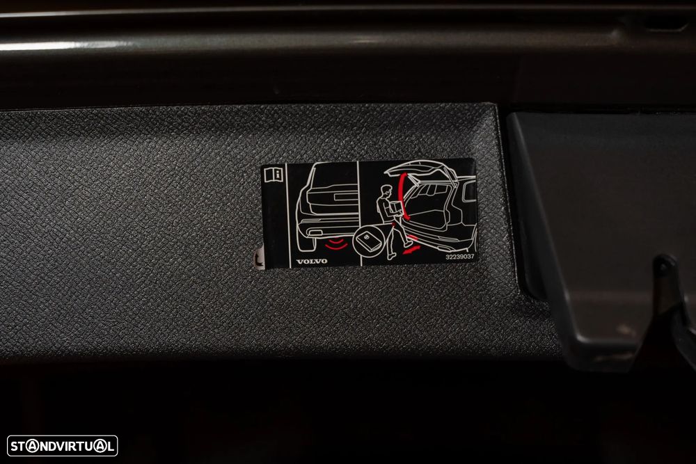 Volvo XC 90 T8 AWD Twin Engine Geartronic Inscription - 28