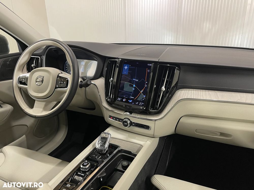 Volvo XC 60 T6 AWD Recharge Geartronic Inscription - 9