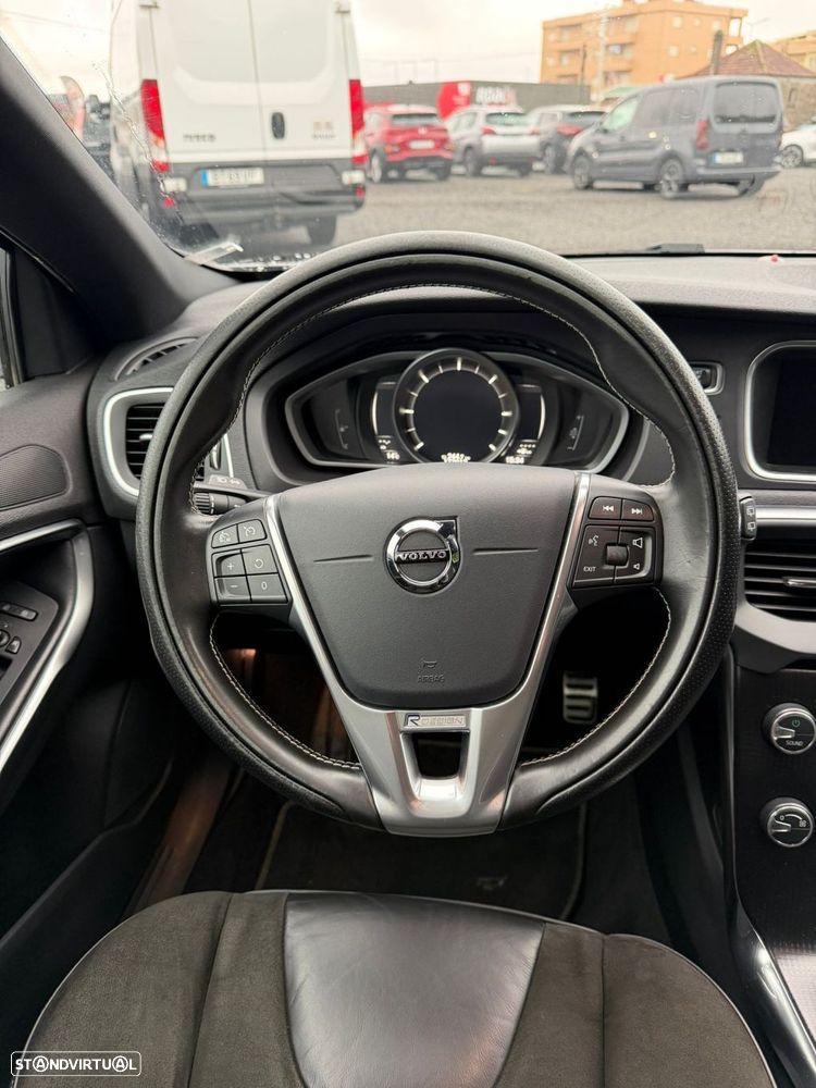 Volvo V40 2.0 D2 R-Design - 31