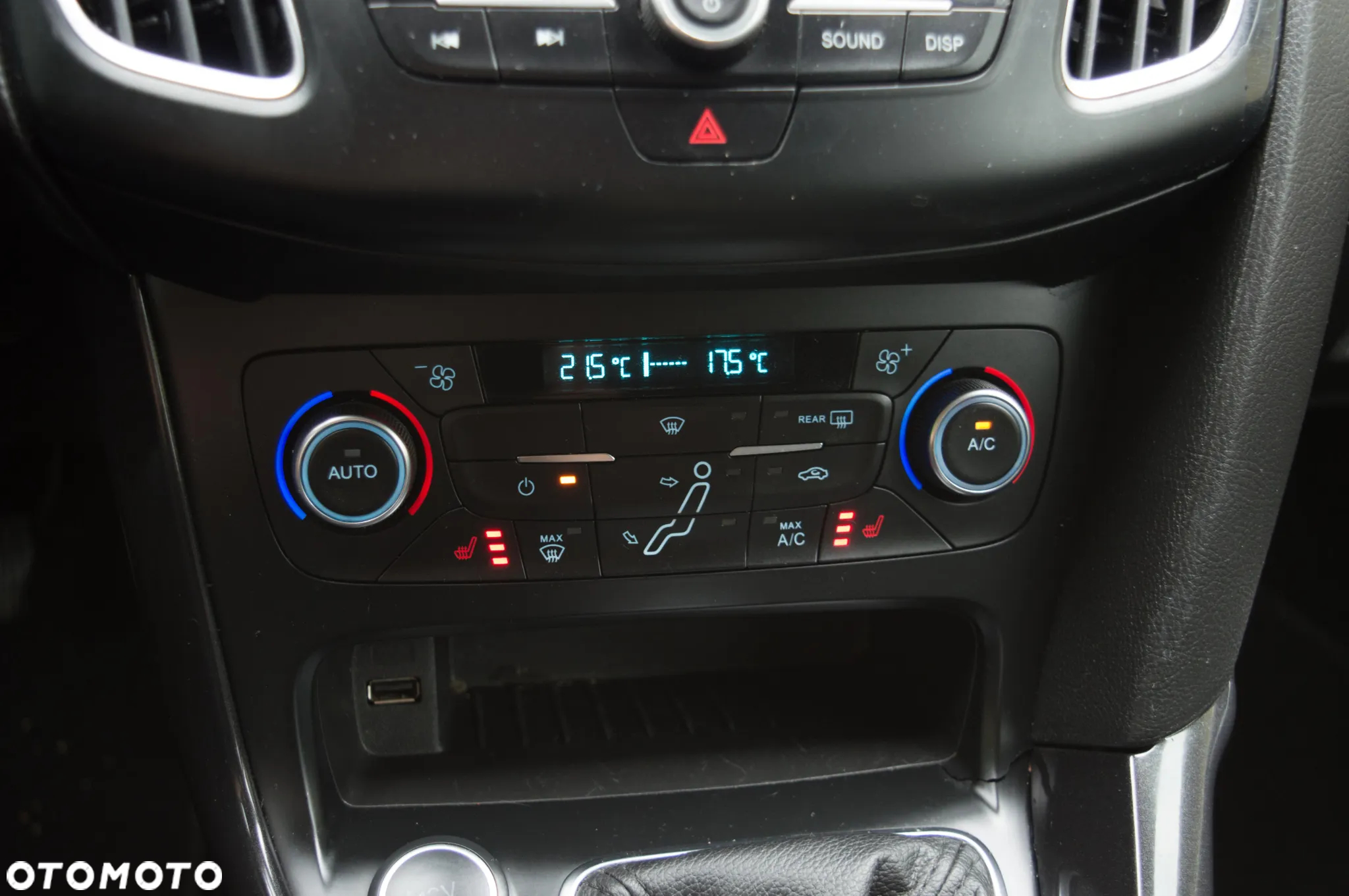 Ford Focus 2.0 TDCi Titanium ASS - 27