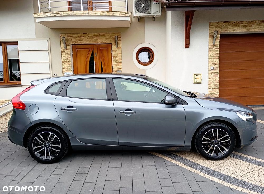 Volvo V40 D2 Momentum - 12