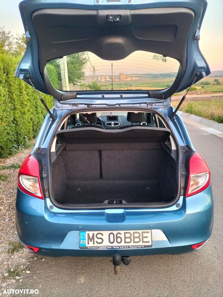 Renault Clio 1.2 16V 75 TomTom Edition - 6