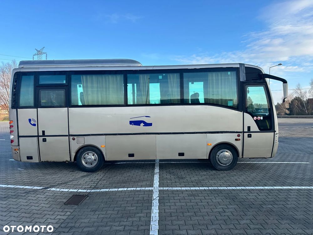 Isuzu Tourquise - 22