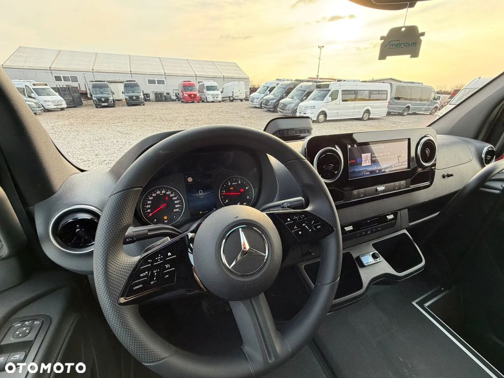 Mercedes-Benz Sprinter 519 - 21
