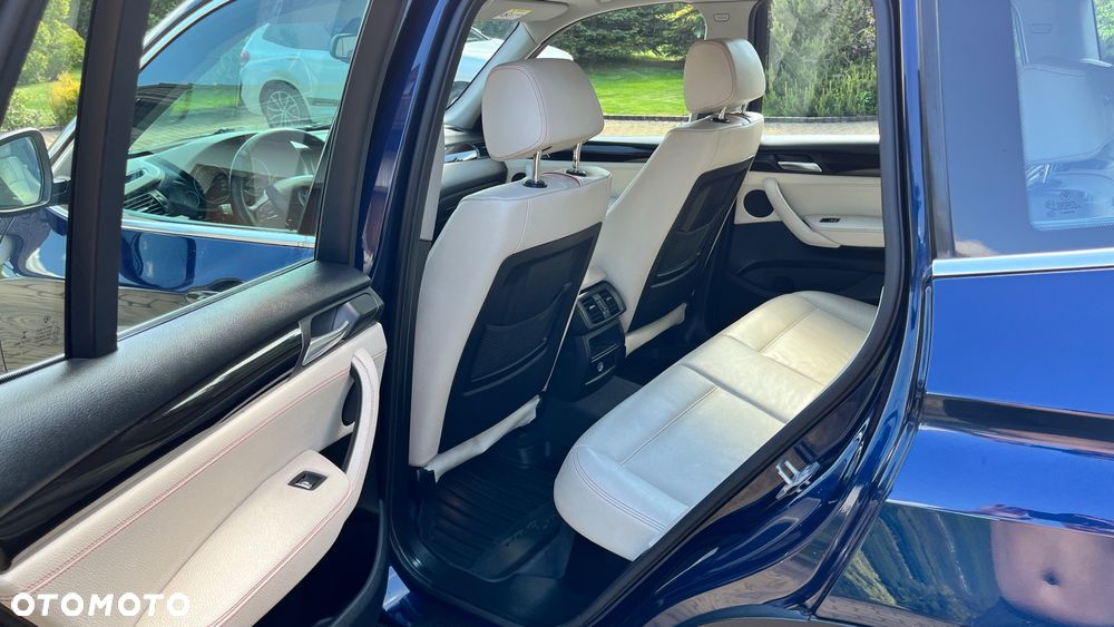 BMW X3 xDrive20d Luxury Line - 9