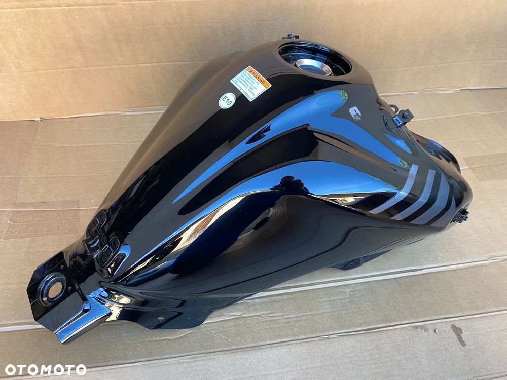 SUZUKI DL 650 V-STROM ZBIORNIK PALIWA BAK FUEL TANK ORYGINAŁ - 21