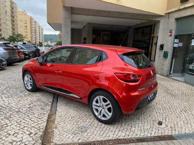 Renault Clio 0.9 TCe Limited - 29