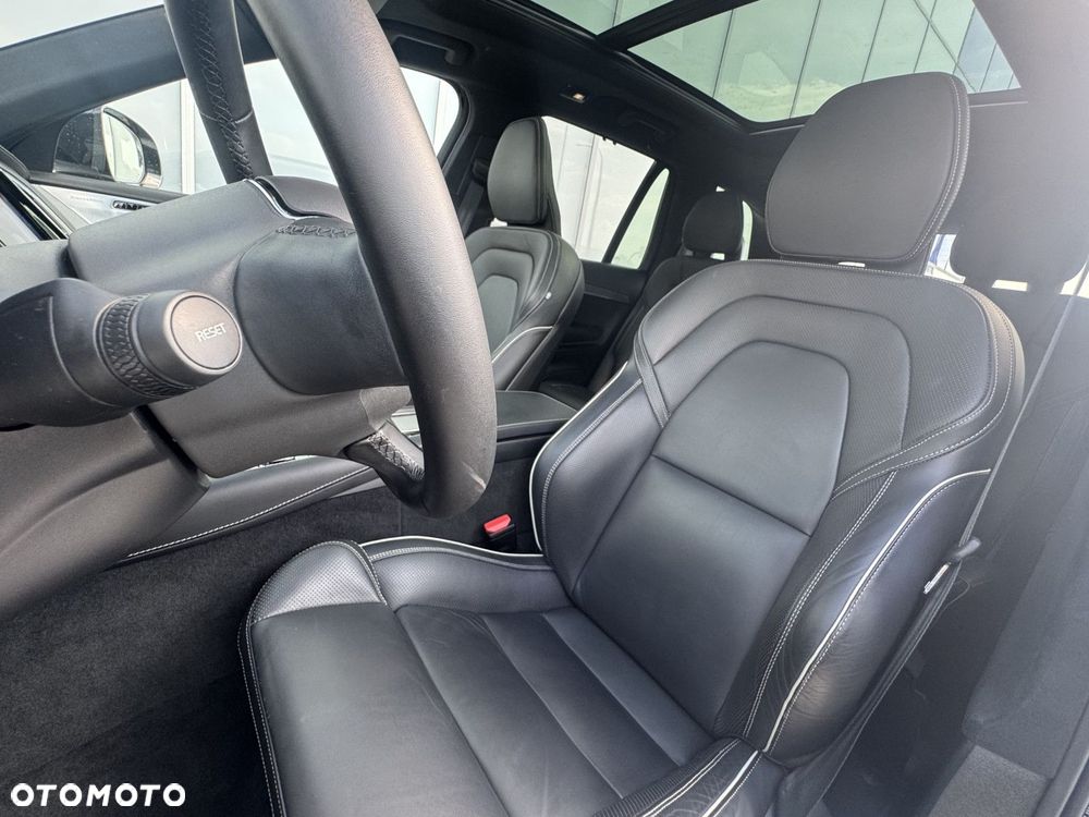 Volvo XC 90 - 25