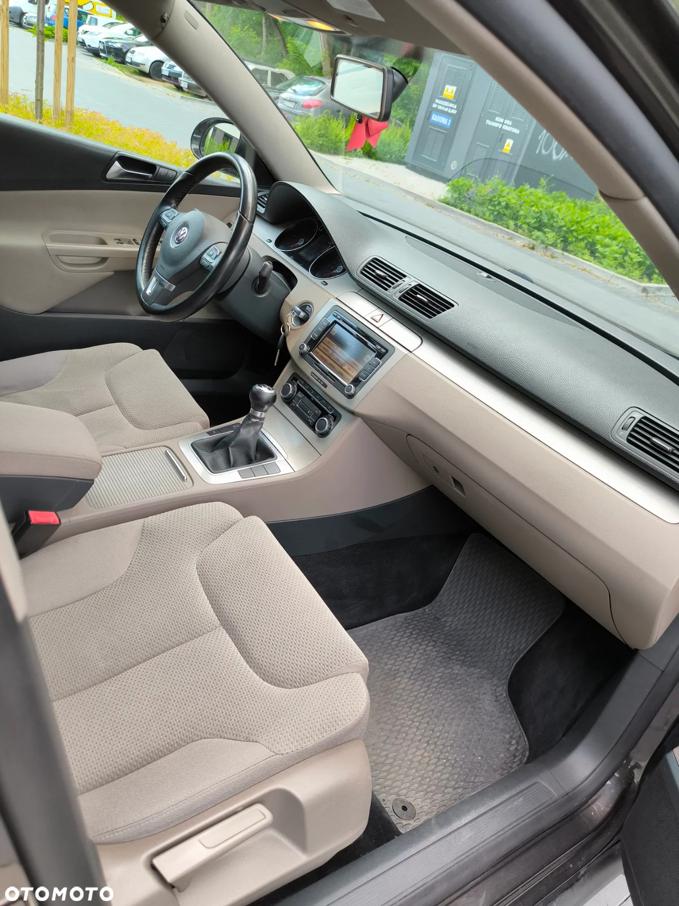 Volkswagen Passat 2.0 TDI DPF Trendline - 14
