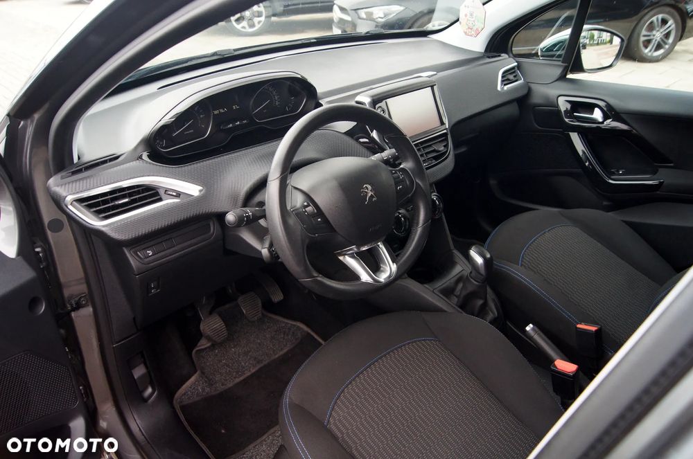 Peugeot 208 1.2 PureTech Style - 7