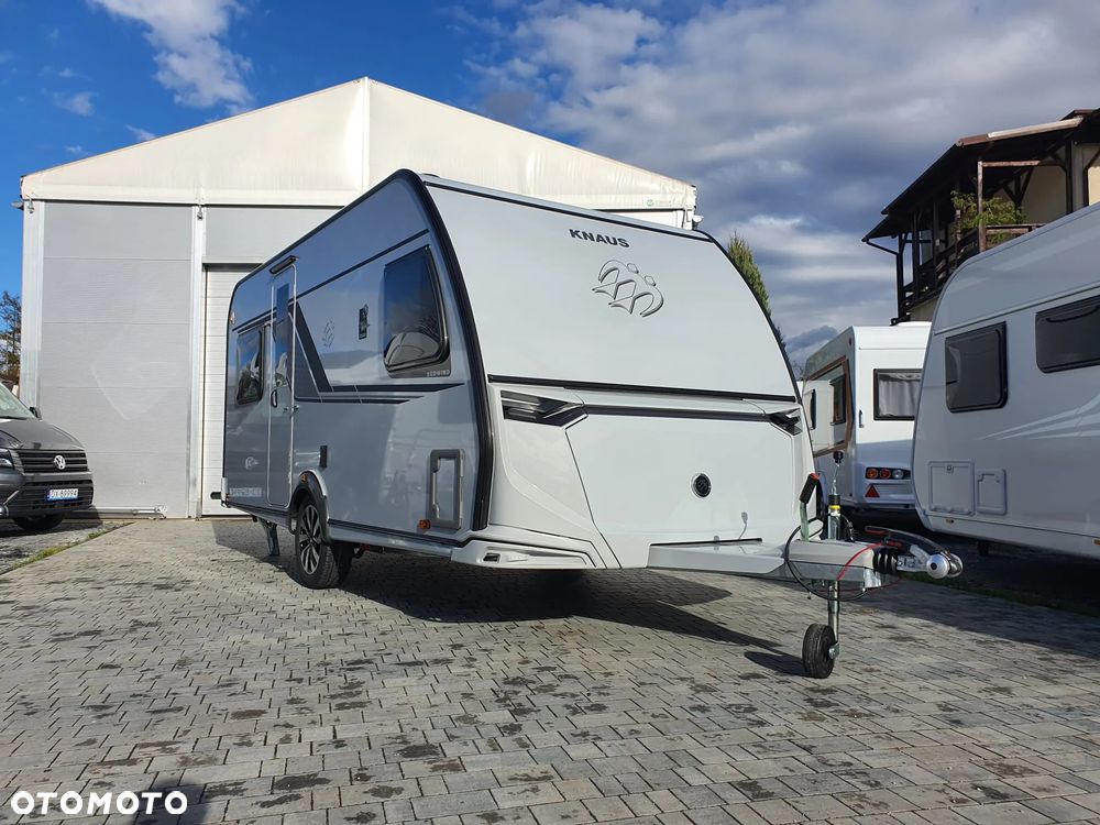 KNAUS SUDWIND 450 FU BLACK SELECTION