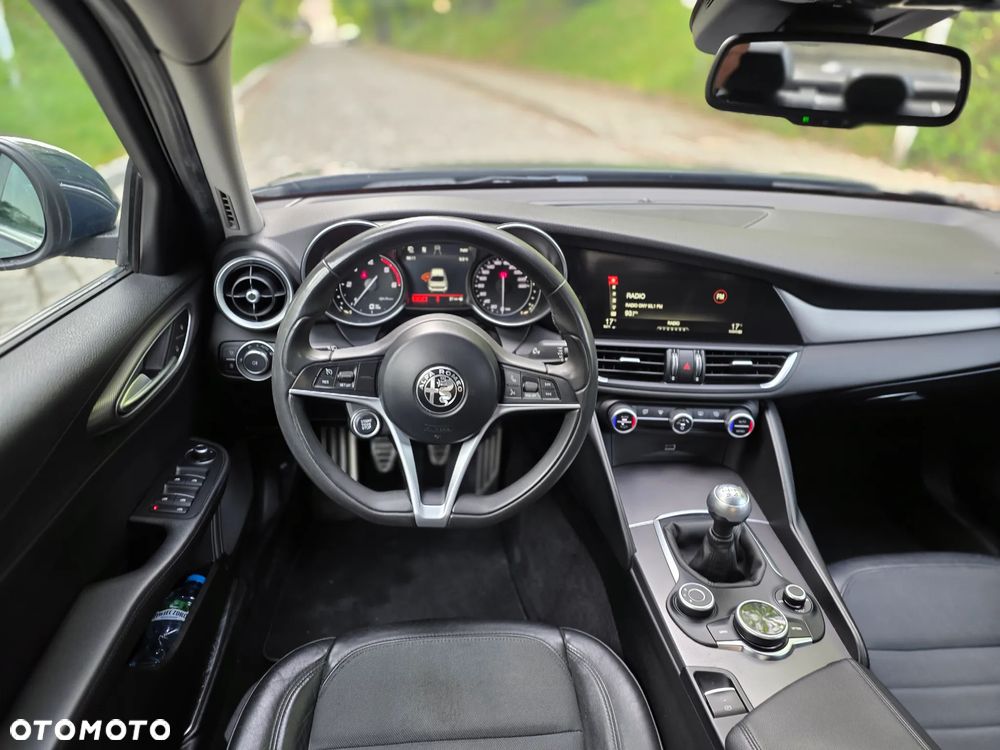 Alfa Romeo Giulia 2.2 D Turbo Super - 24