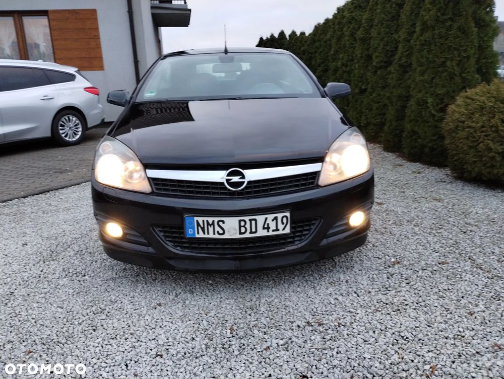 Opel Astra 1.8 Automatik Edition - 1