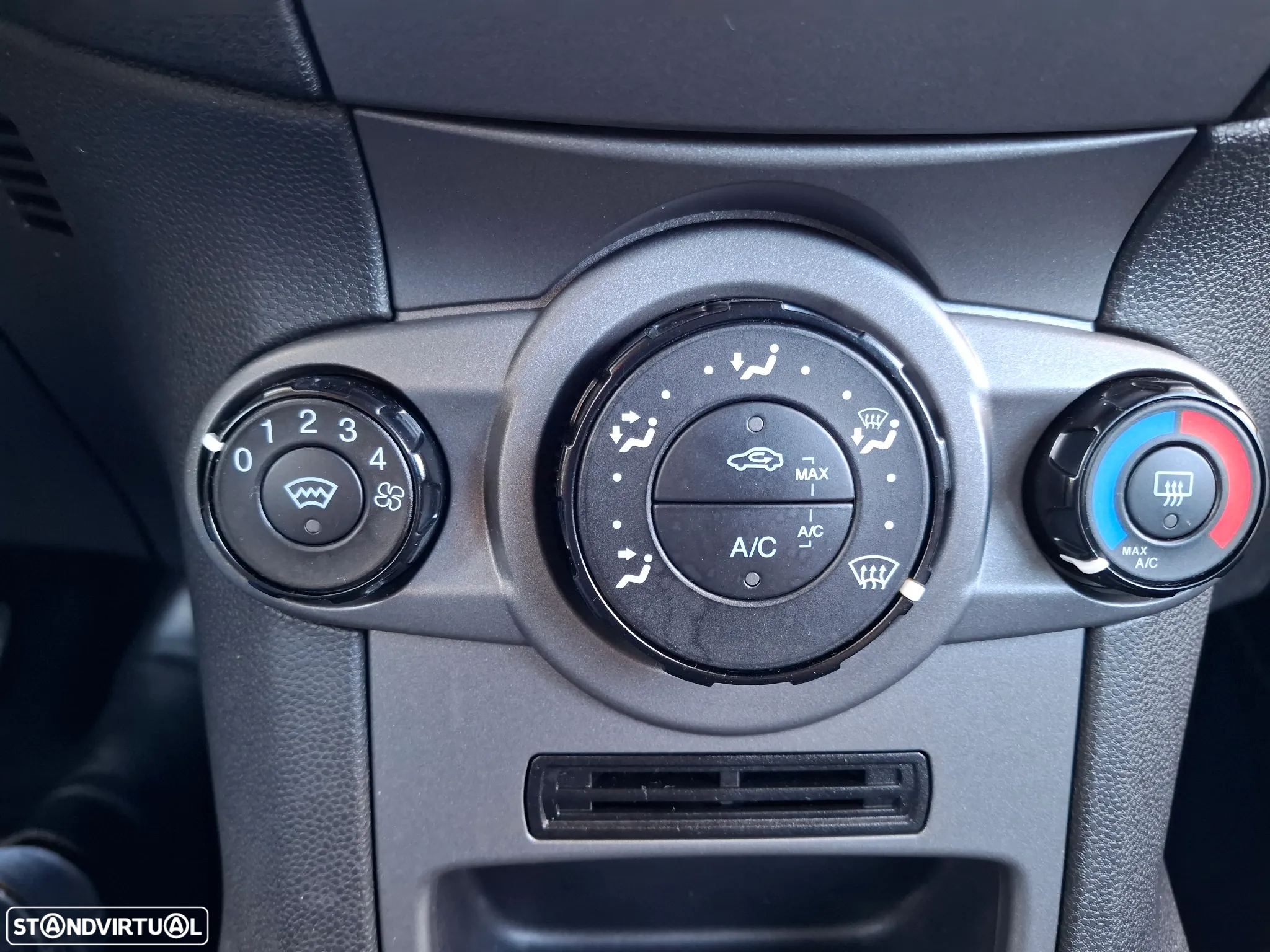 Ford FIESTA TDCI VAN - 7