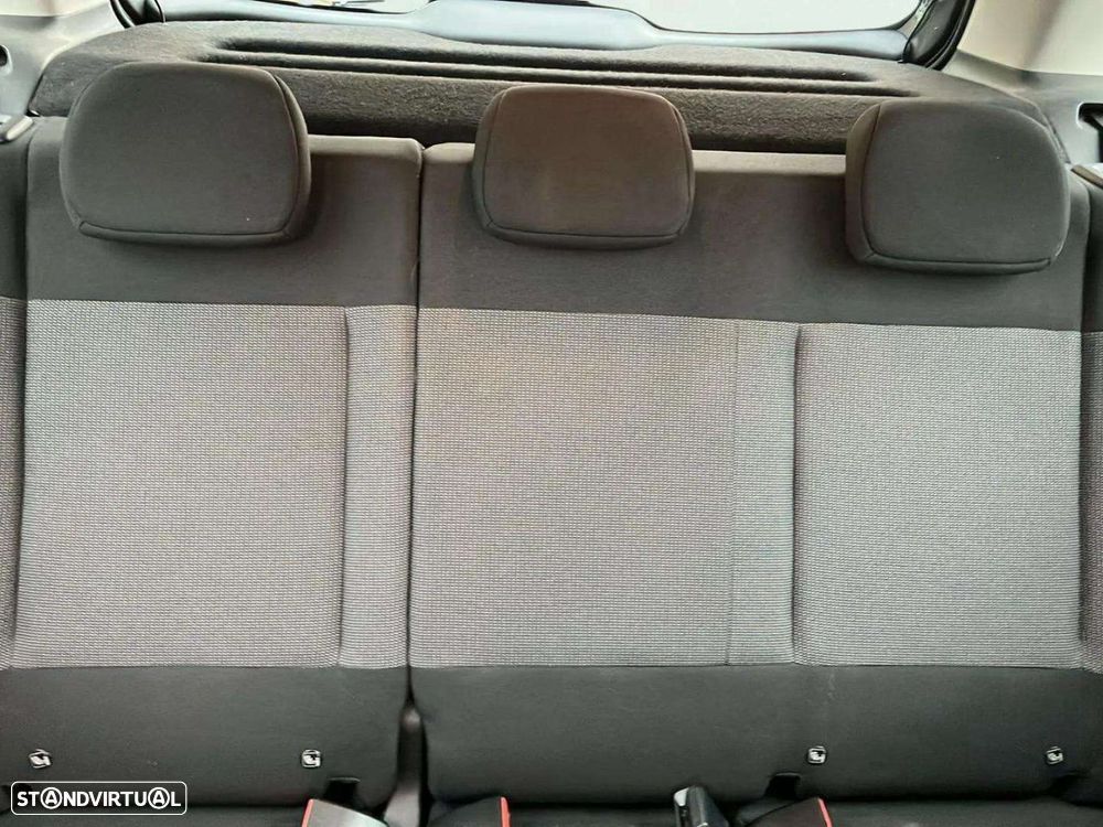 Citroën C3 Aircross 1.2 PureTech C-Series - 16