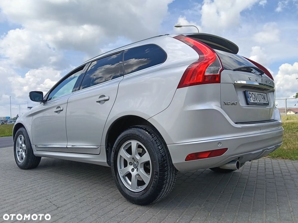 Volvo XC 60 D3 Geartronic Summum - 4