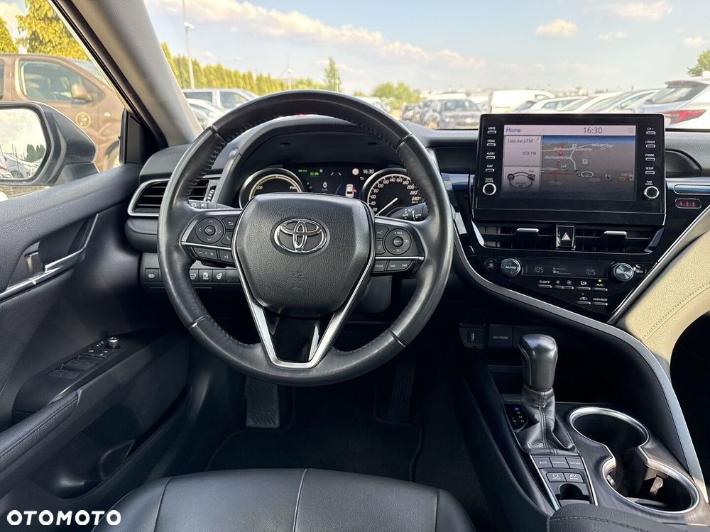 Toyota Camry 2.5 Hybrid Executive CVT - 13