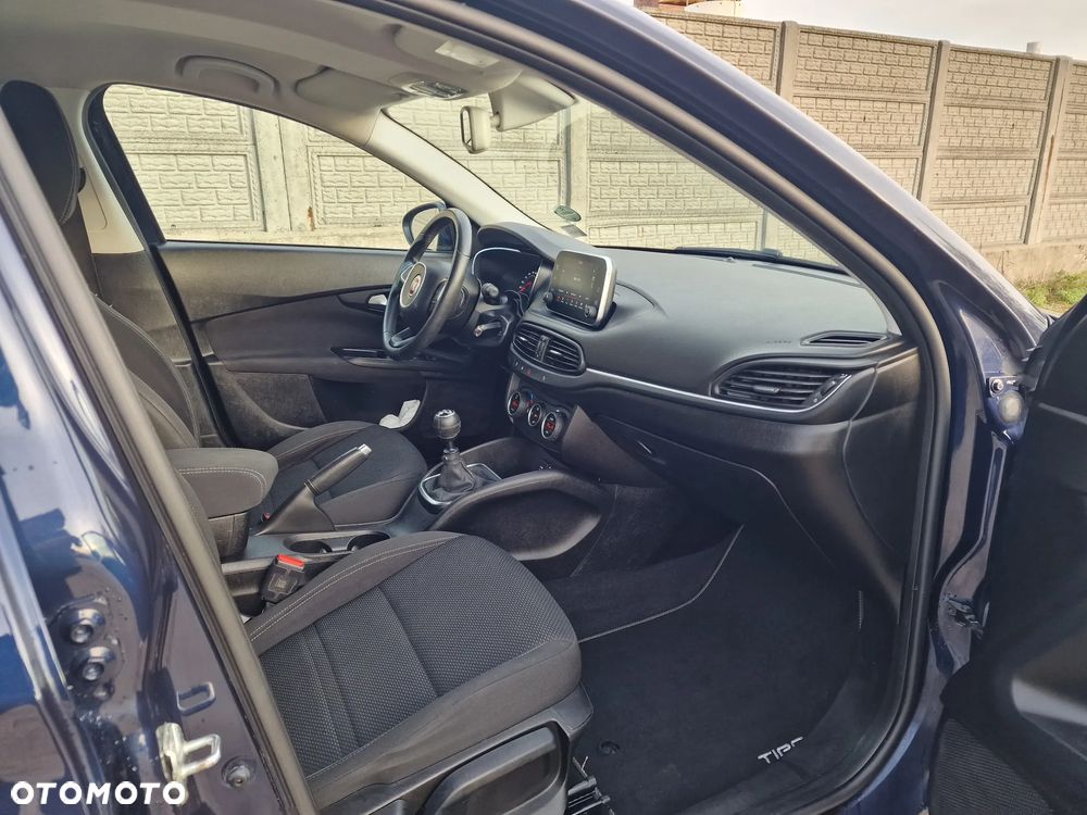 Fiat Tipo 1.6 MultiJet 16v Lounge - 11