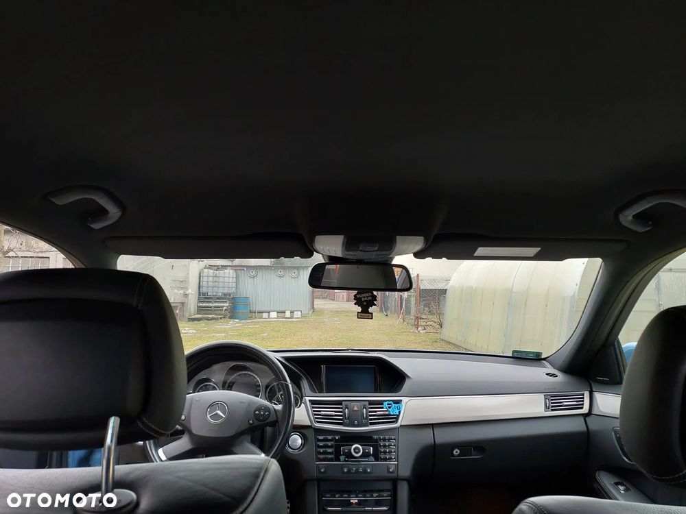 Mercedes-Benz Klasa E 350 CDI DPF 4Matic BlueEFFICIENCY 7G-TRONIC - 19