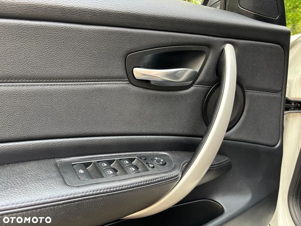 BMW Seria 1 118d - 25