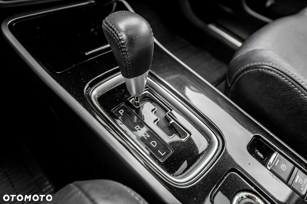 Mitsubishi Outlander 2.2 DID Instyle Navi 4WD - 14