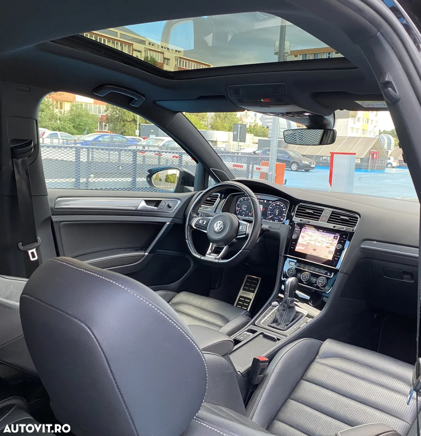 Volkswagen Golf 1.5 eTSI OPF DSG R-Line - 4