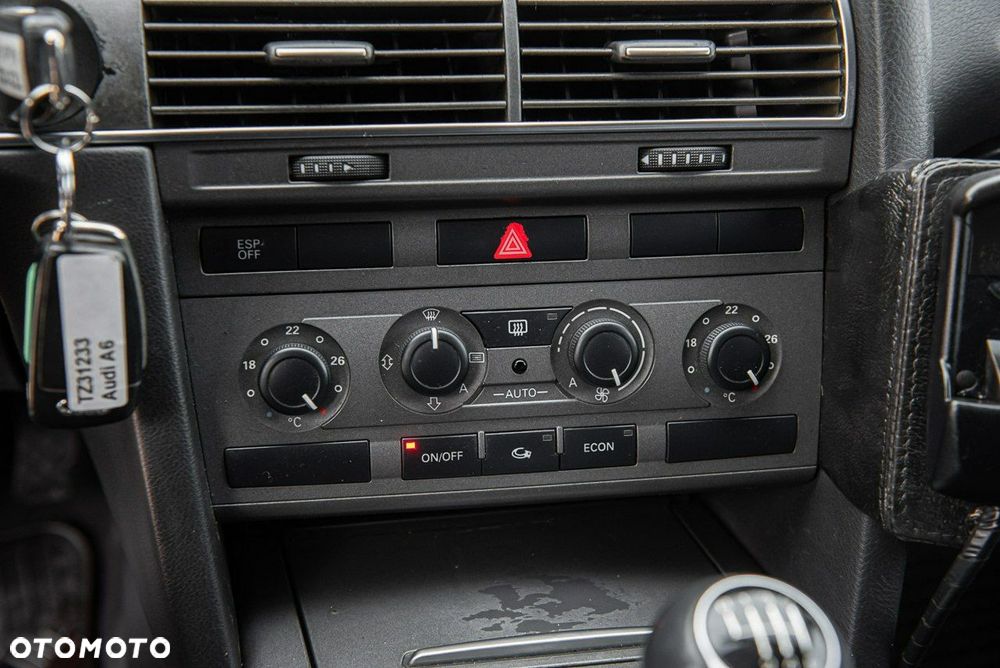 Audi A6 Avant 2.4 - 22