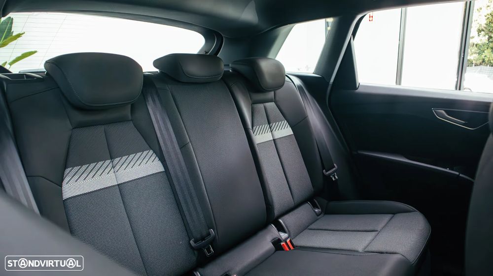 Audi Q4 e-tron 40 82 kWH - 14