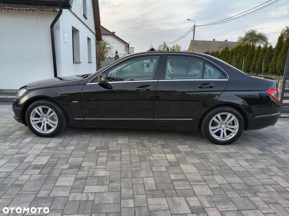 Mercedes-Benz Klasa C 180 Kompressor BlueEFFICIENCY Avantgarde - 34