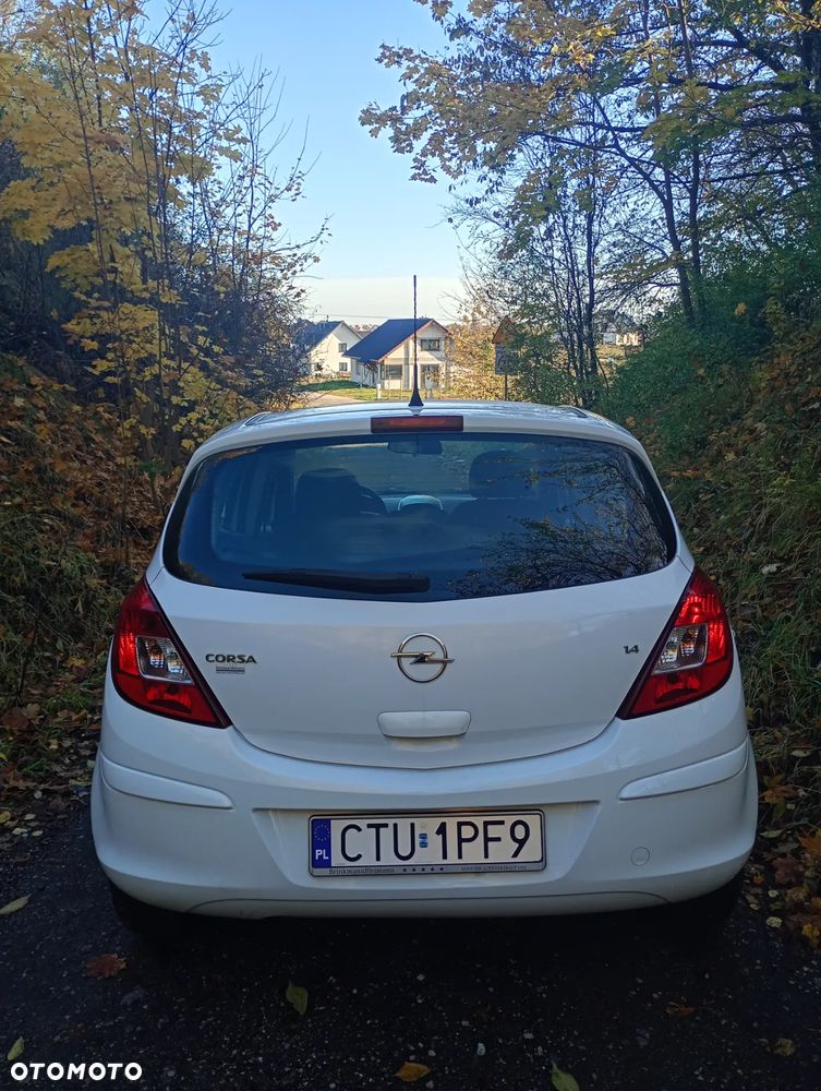 Opel Corsa 1.4 16V Cosmo - 4