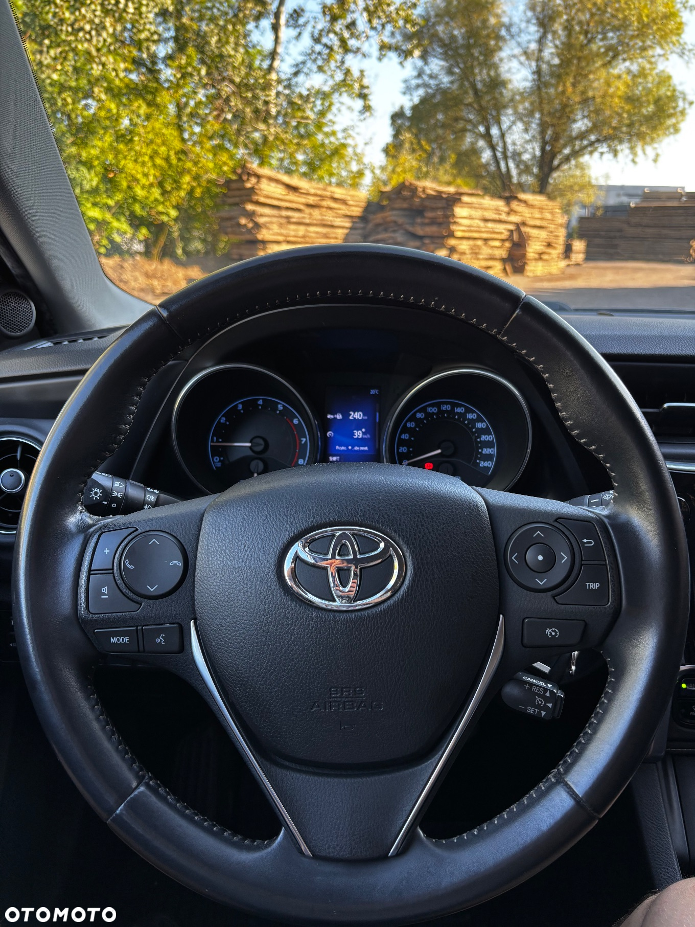 Toyota Auris - 15