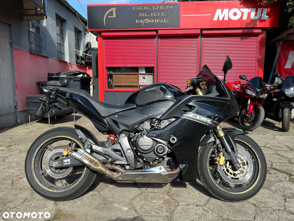 Honda CBR - 1