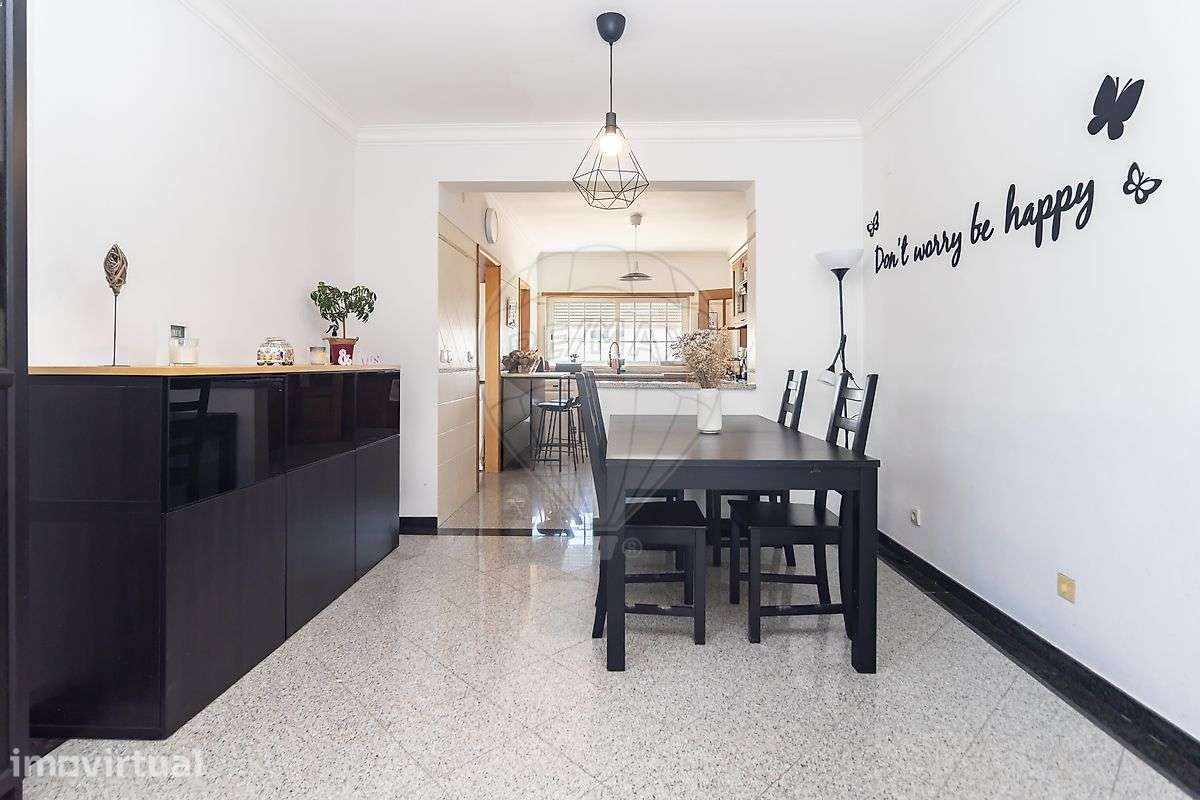 Moradia T4 com 570 m² de Terreno em São João das Lampas - Grande imagem: 4/44