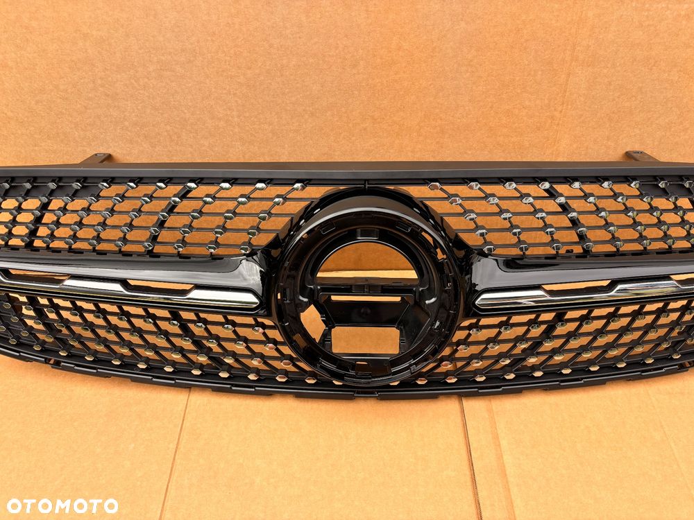 Mercedes Glc W253 Lift Amg Oryginalny Grill Zderzaka Przedniego Diamont Night Czarny Srebrny Oryginalny A2538886600 A2538809504 Jak Nowy Diamond A2058175101 - 5