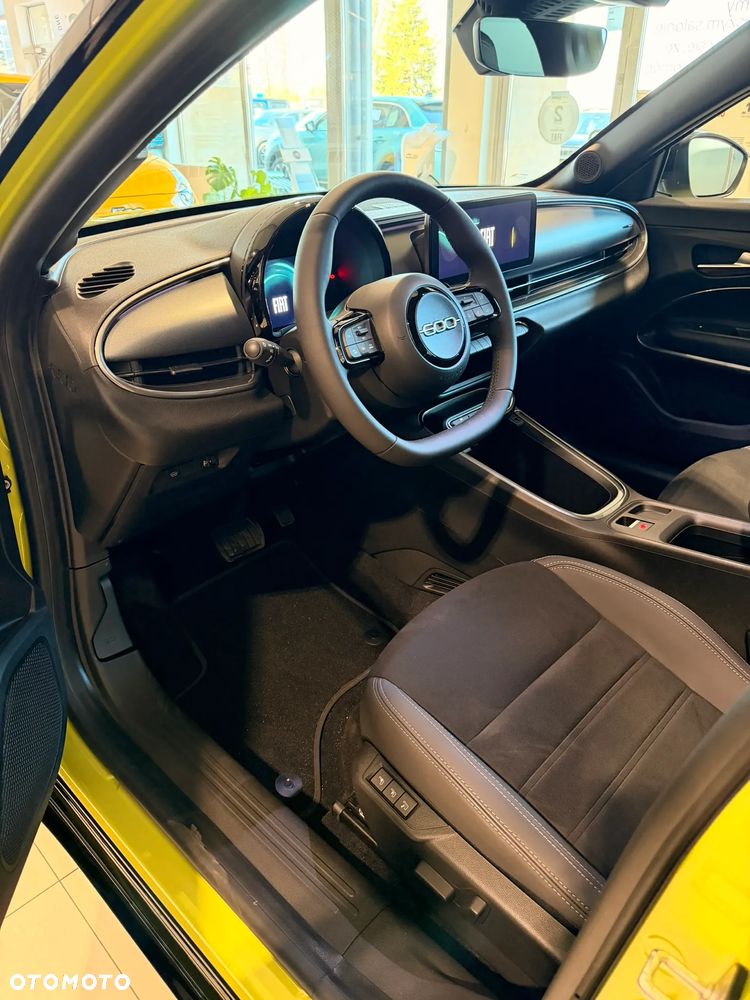 Fiat 600 1.2 Turbo Sport eDCT - 14