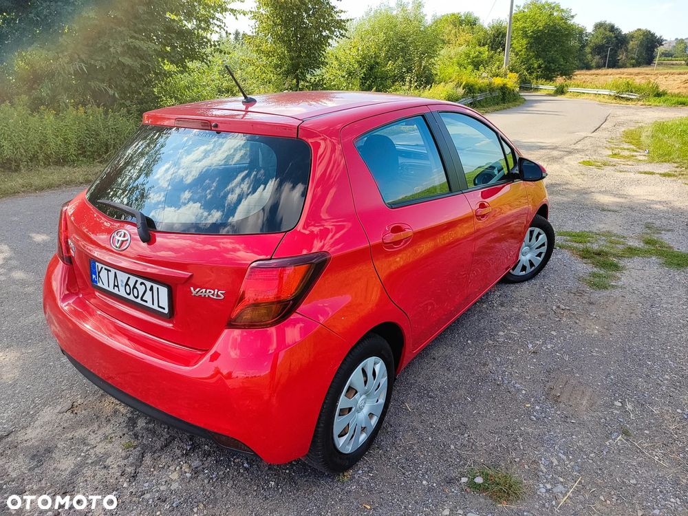 Toyota Yaris 1.0 Premium - 2