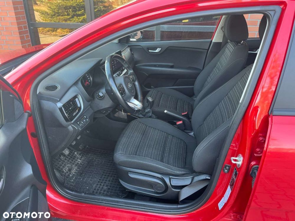 Kia Stonic 1.0 T-GDI Business Line - 22