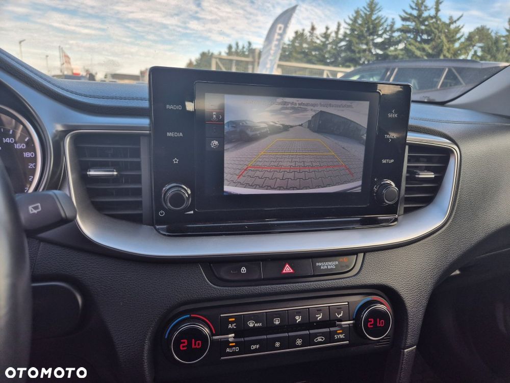 Kia Ceed 1.5 T-GDI M - 16