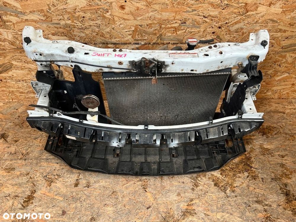 PAS PRZEDNI przód SUZUKI SWIFT MK7 VII LIFT Wentylator Belka BENZYNA
