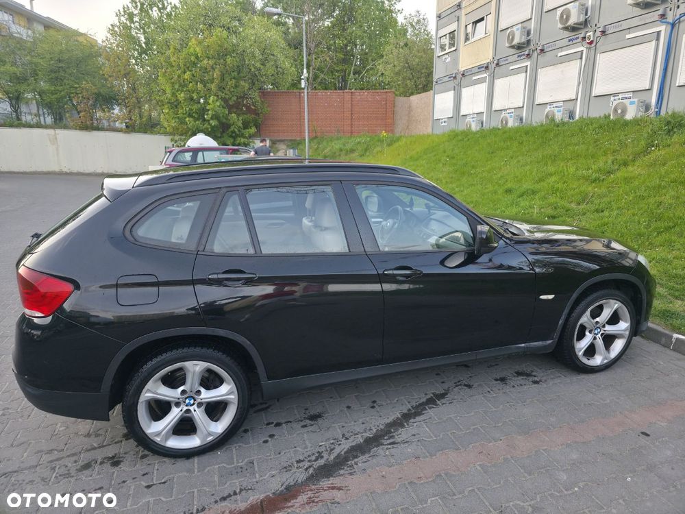 BMW X1 sDrive18i - 1