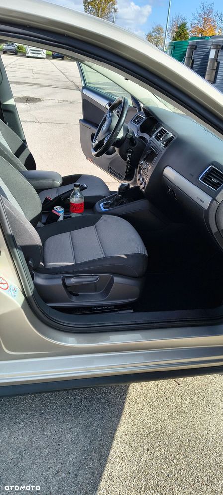 Volkswagen Jetta 1.4 DSG Comfortline - 8