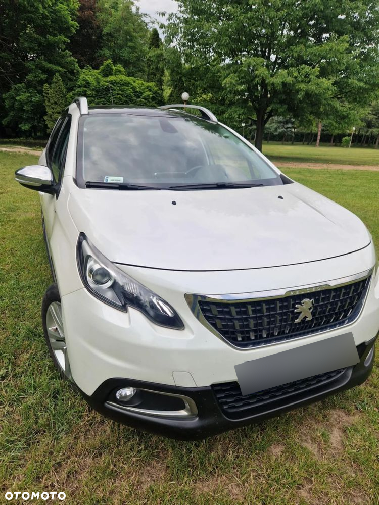 Peugeot 2008 1.2 Pure Tech Style S&S - 2