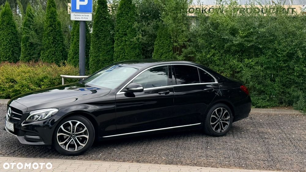 Mercedes-Benz Klasa C 180 7G-TRONIC - 25