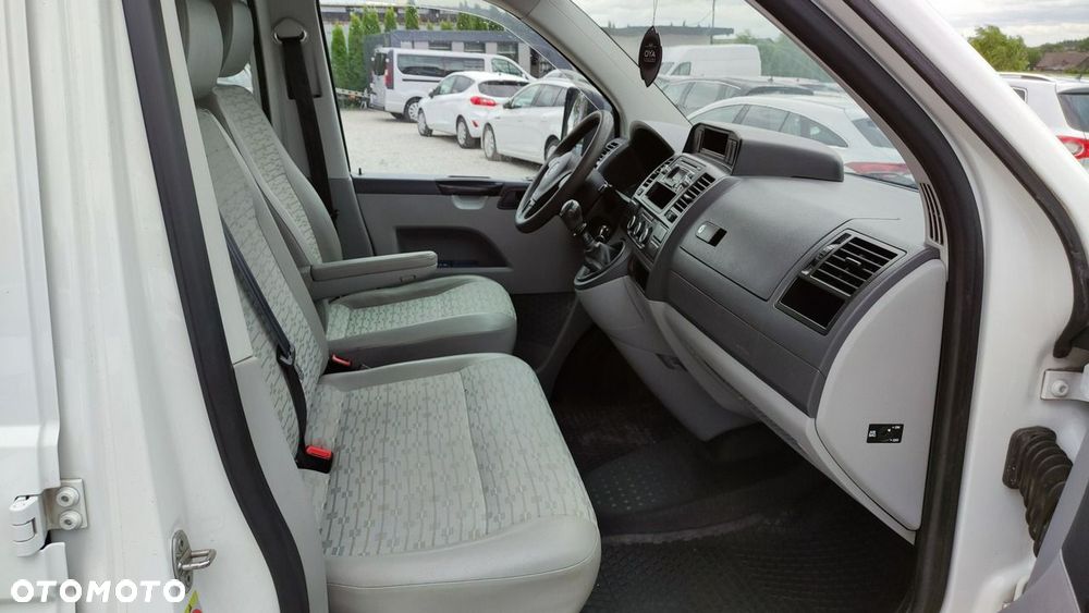 Volkswagen Transporter - 23