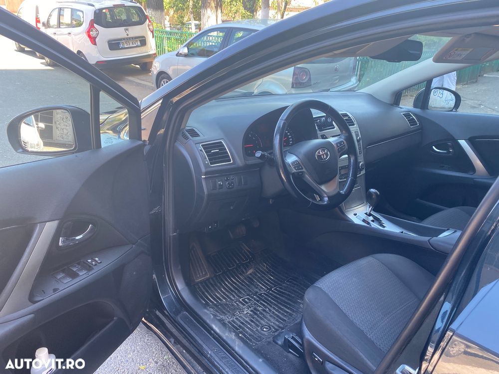 Toyota Avensis 1.8 Multidrive S Executive - 8