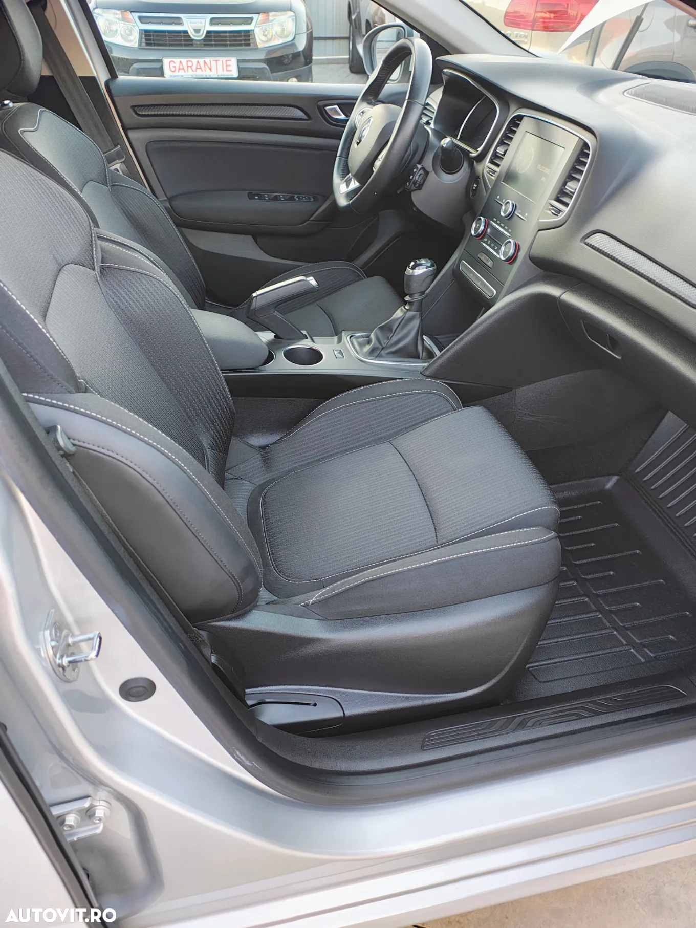 Renault Megane BLUE dCi Business - 24