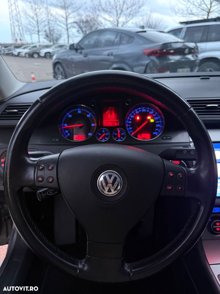 Volkswagen Passat Variant 1.9 TDI DPF Highline - 20